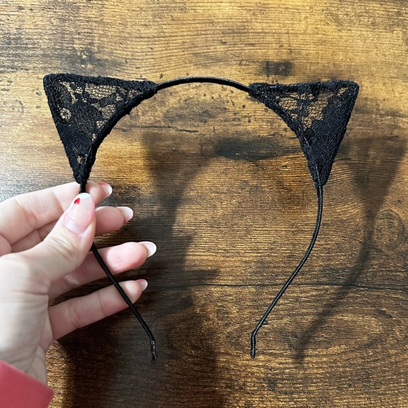Ariana Grande x Lipsy London Headband main image 5